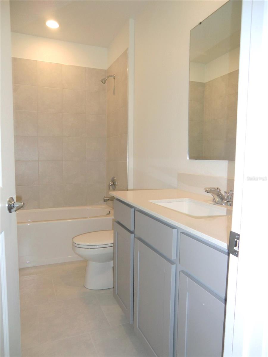 CASCADES PHASES 1A AND 1B PB 193 PG 37-52 BLK 52 L - Residential Lease