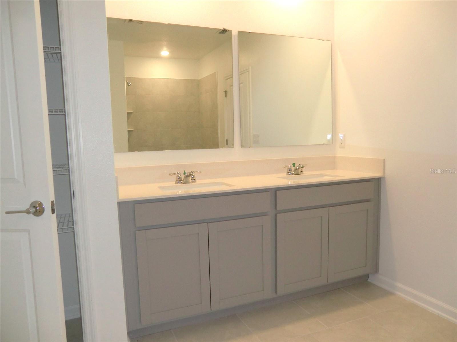 CASCADES PHASES 1A AND 1B PB 193 PG 37-52 BLK 52 L - Residential Lease
