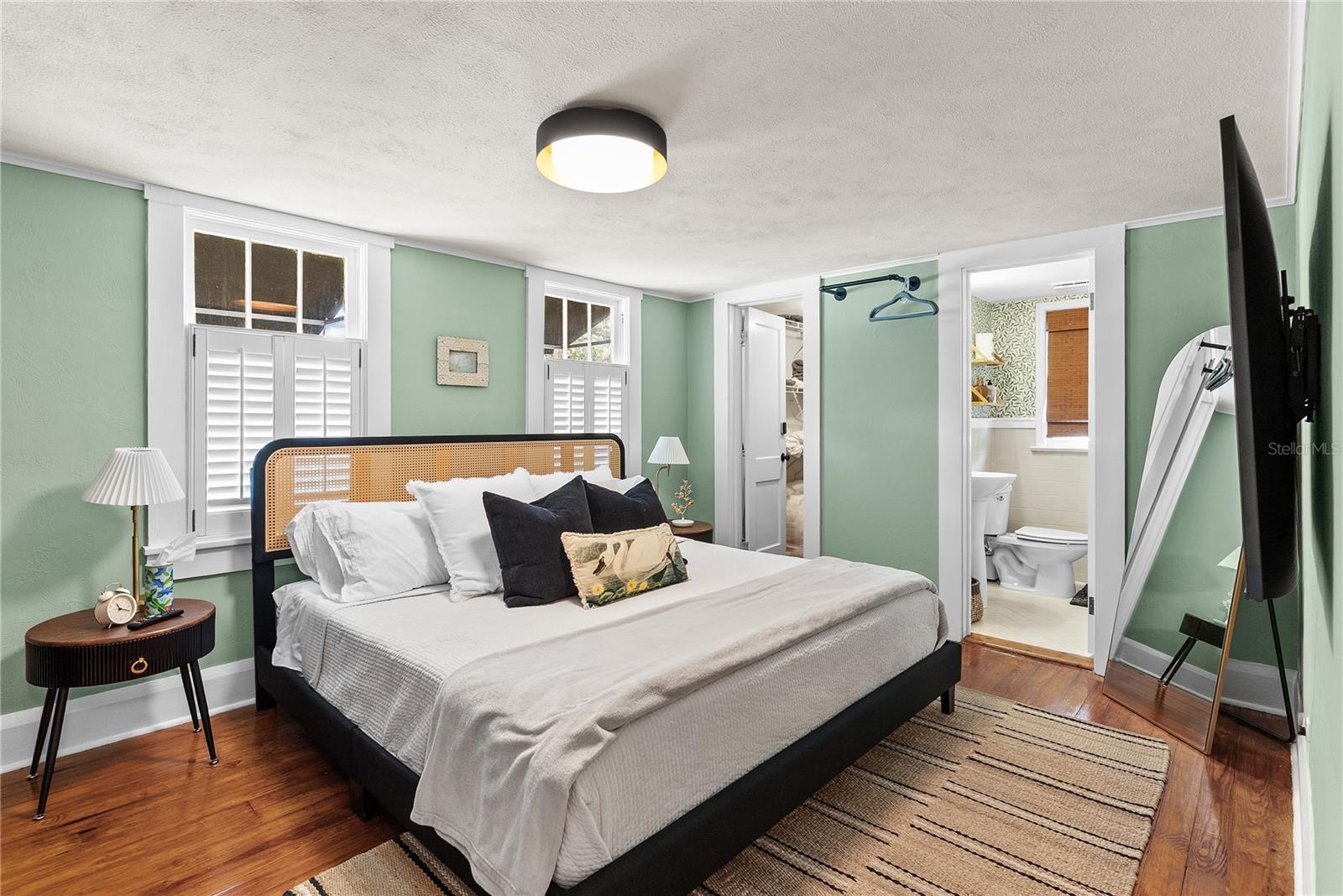 CALVIN & OVERSTREETS ADD - Residential Lease