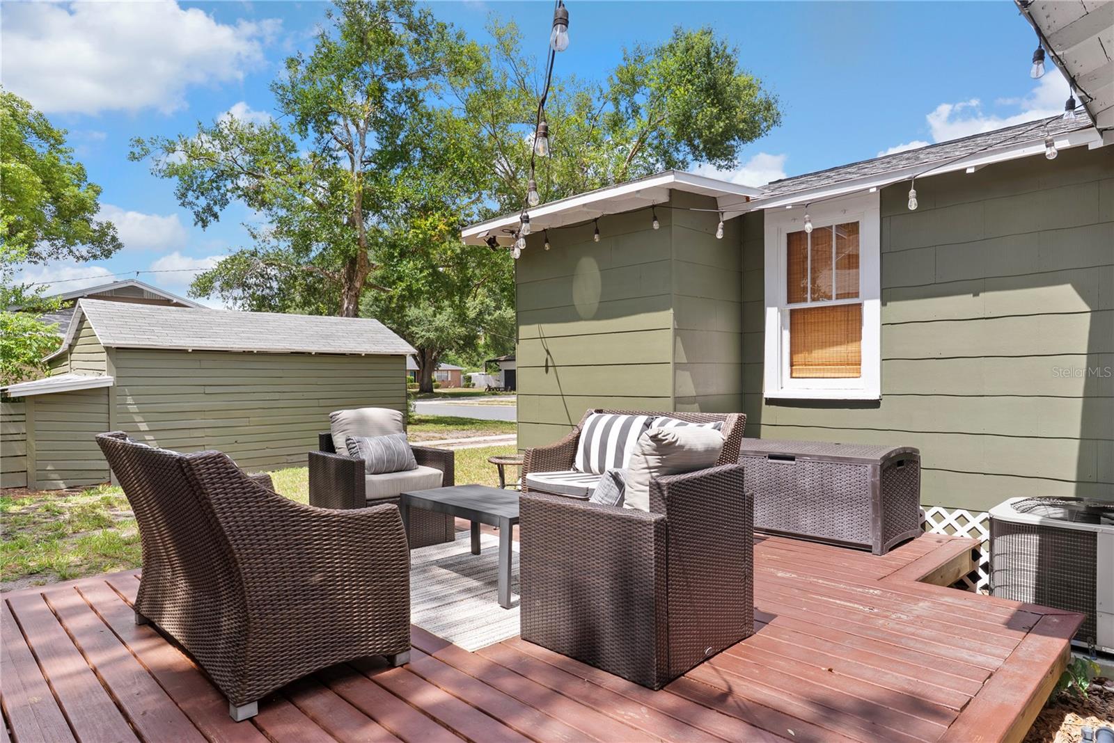 CALVIN & OVERSTREETS ADD - Residential Lease