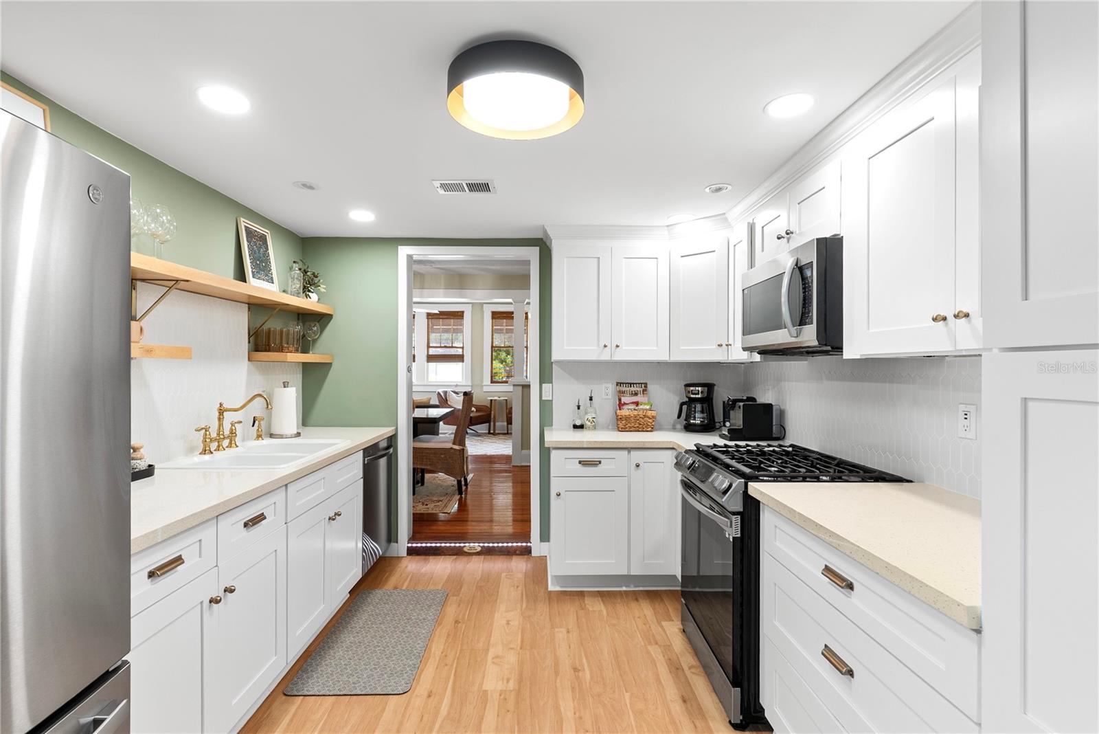 CALVIN & OVERSTREETS ADD - Residential Lease