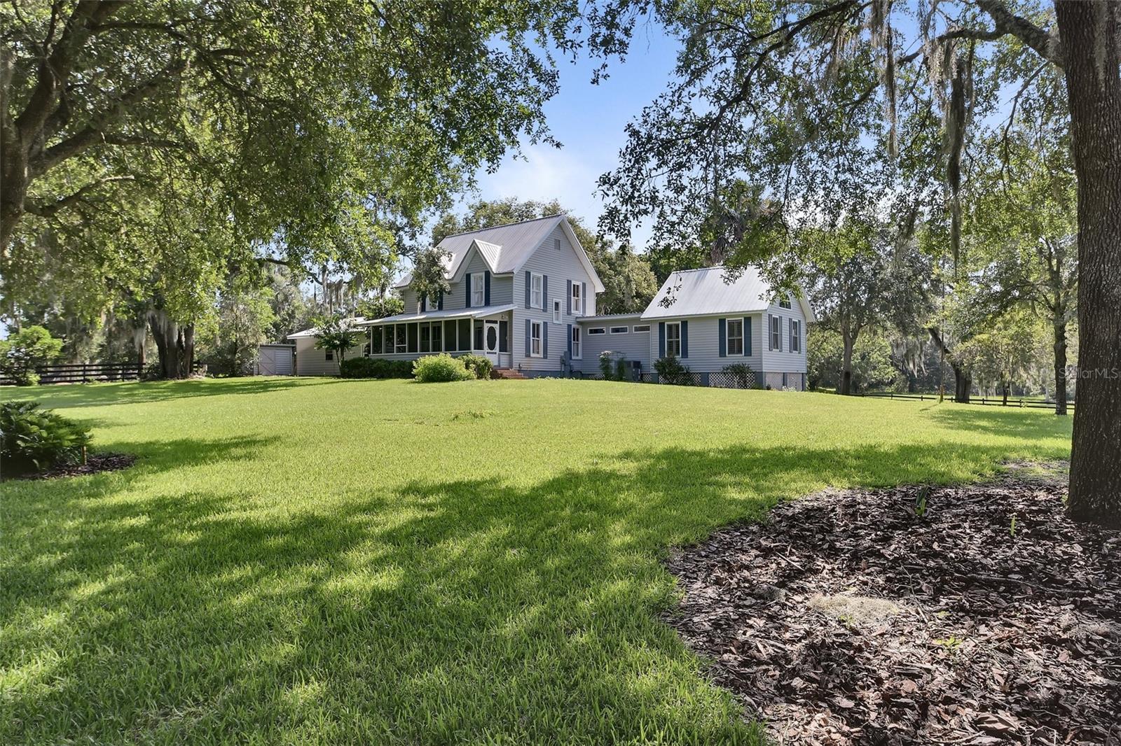 ACREAGE IN 8104 - Residential