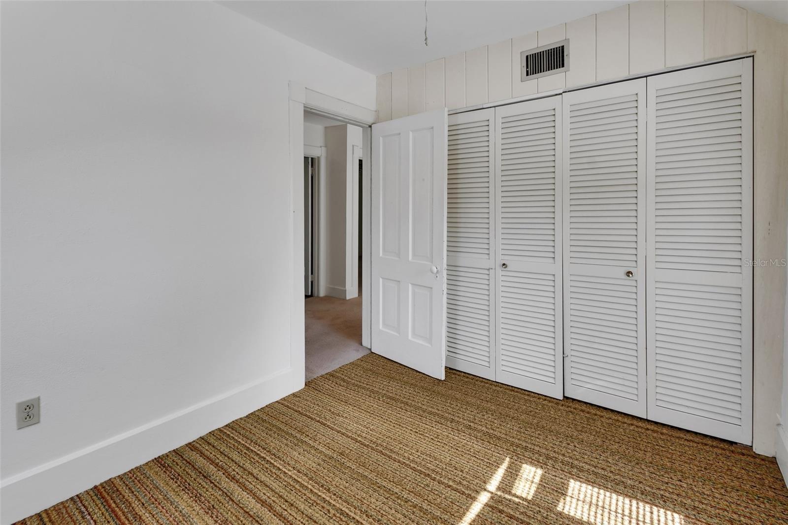 ACREAGE IN 8104 - Residential