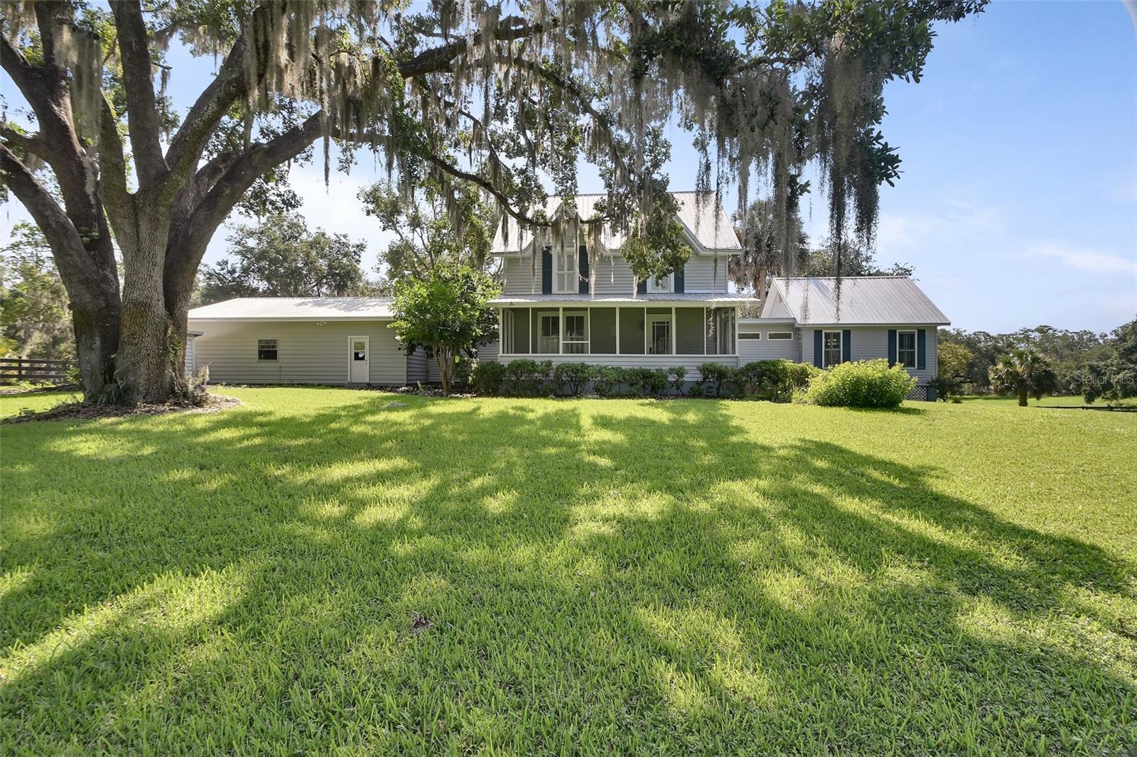 ACREAGE IN 8104 - Residential