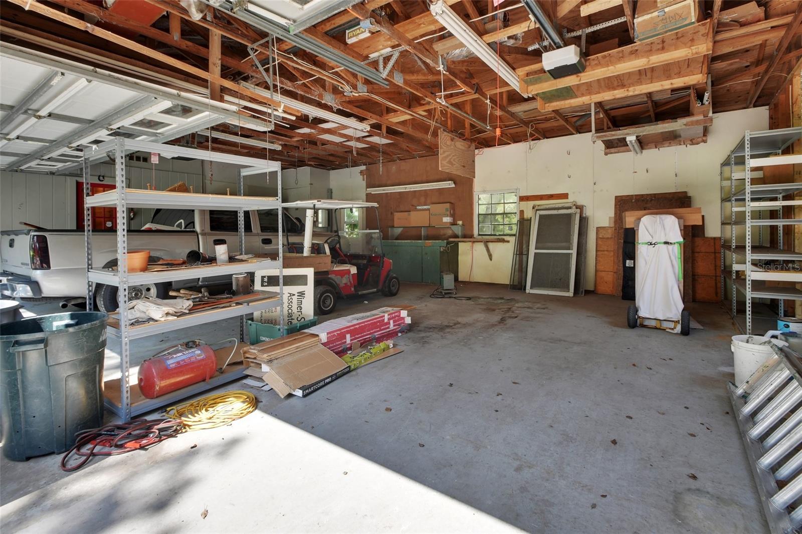 ACREAGE IN 8104 - Residential