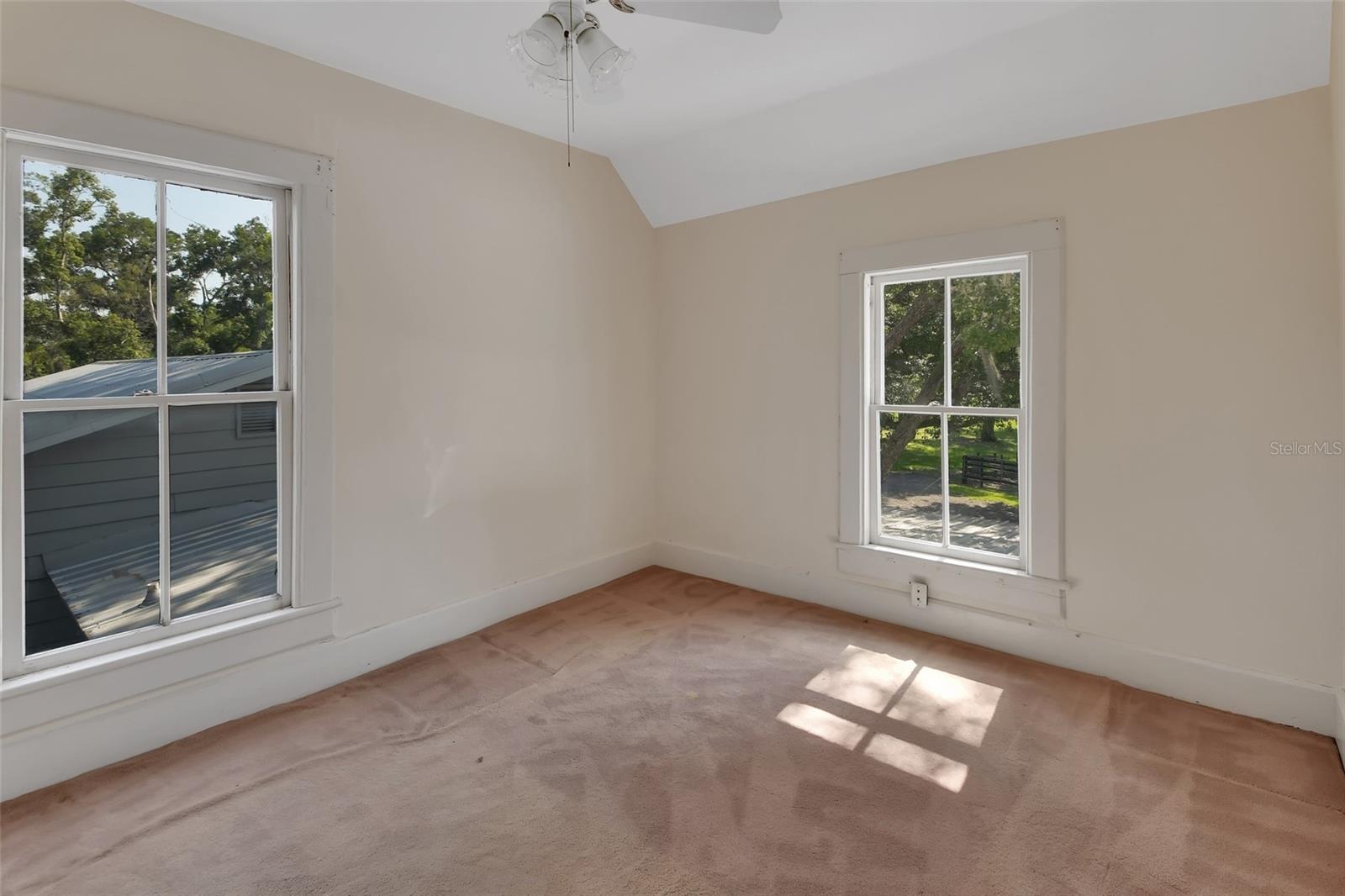 ACREAGE IN 8104 - Residential