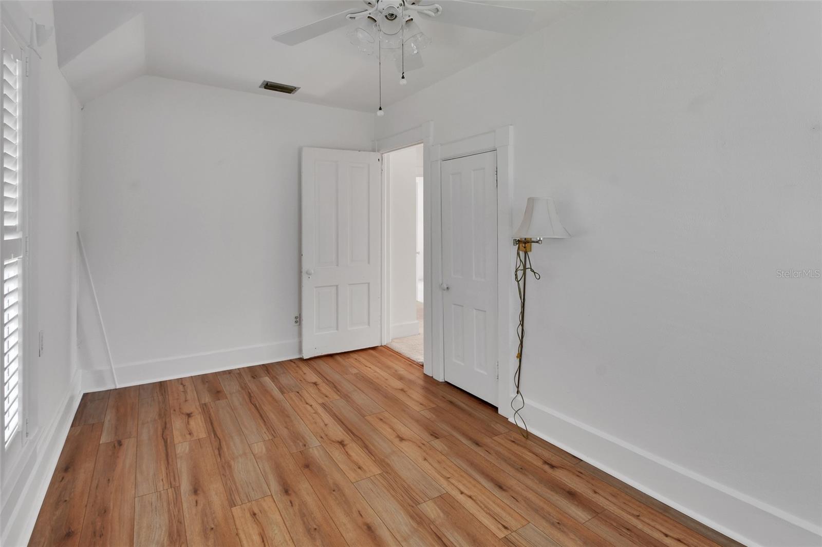 ACREAGE IN 8104 - Residential