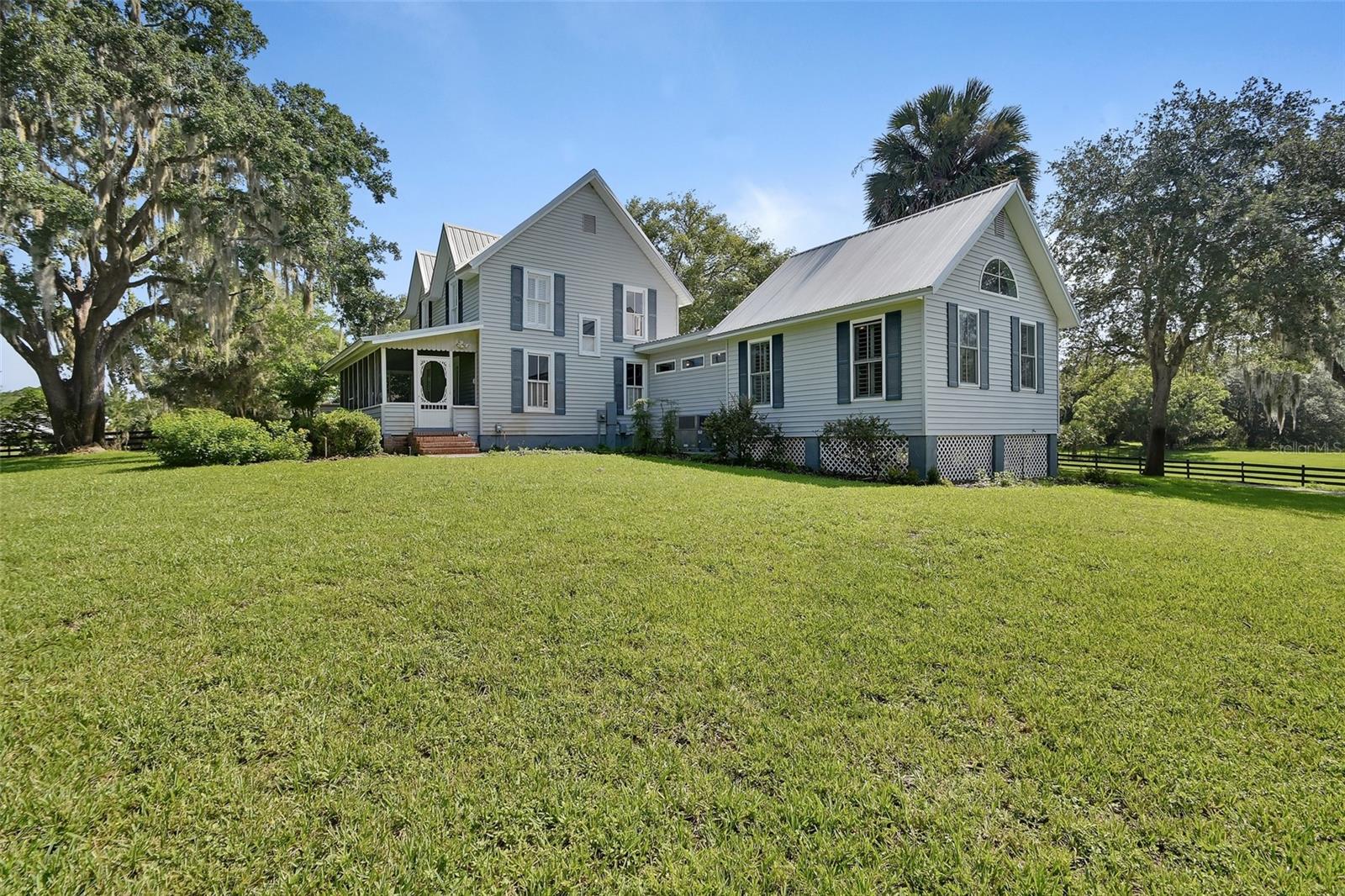 ACREAGE IN 8104 - Residential