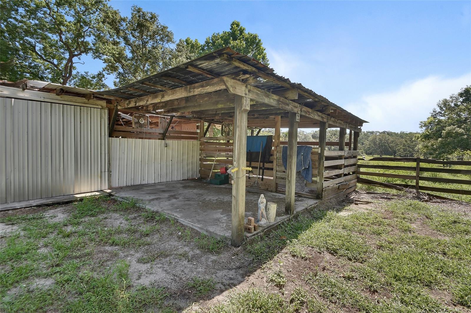 ACREAGE IN 8104 - Residential