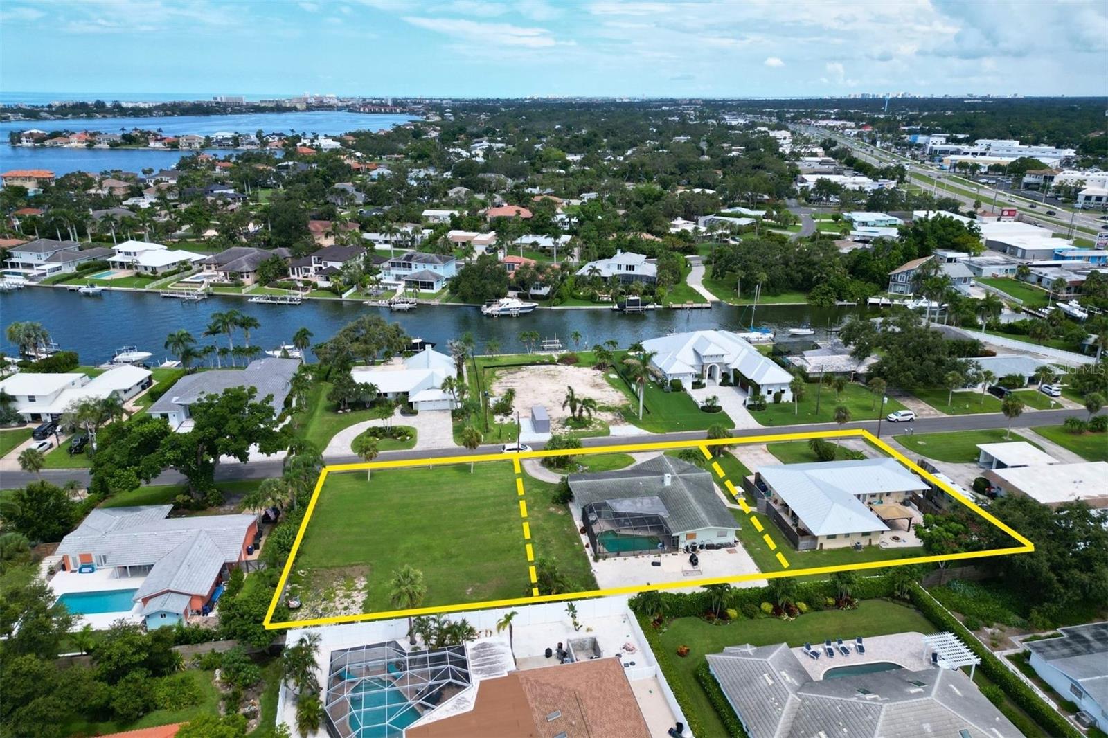 SOUTHPOINTE SHORES - Residential