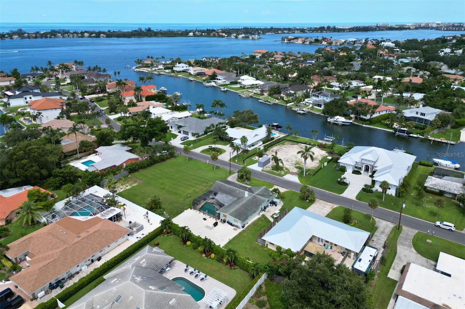 SOUTHPOINTE SHORES - Residential