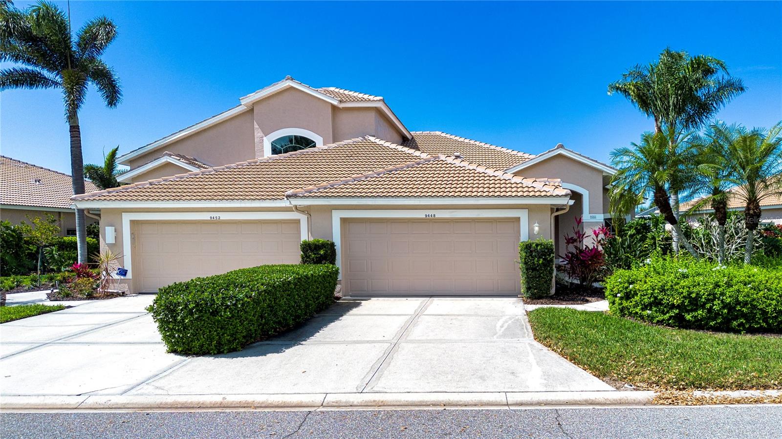 STONEYBROOK GOLF & COUNTRY CLUB - Residential