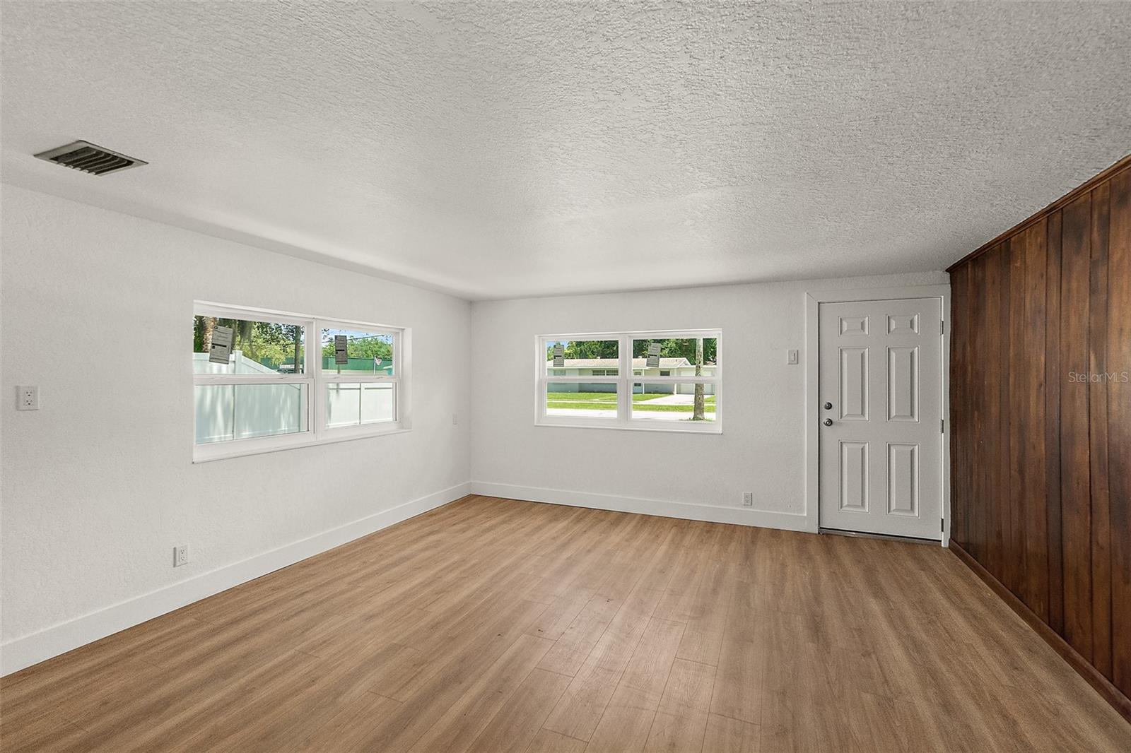CAMARY MAUD GROVES SEC 02 - Residential