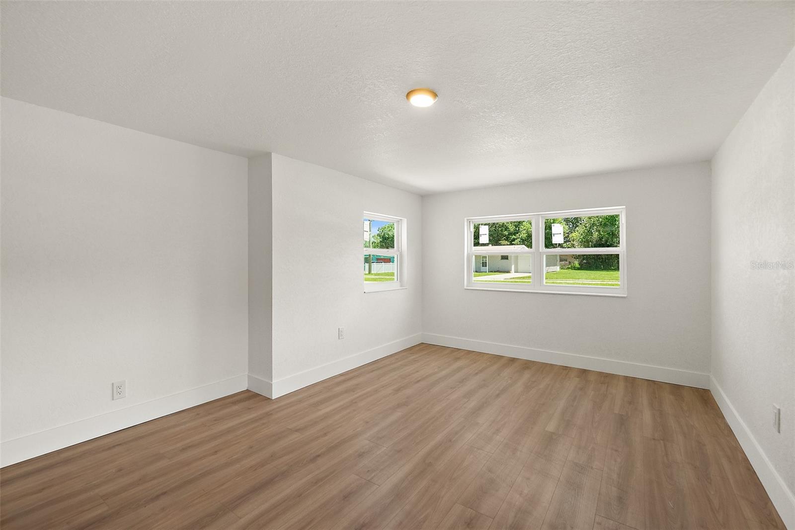 CAMARY MAUD GROVES SEC 02 - Residential
