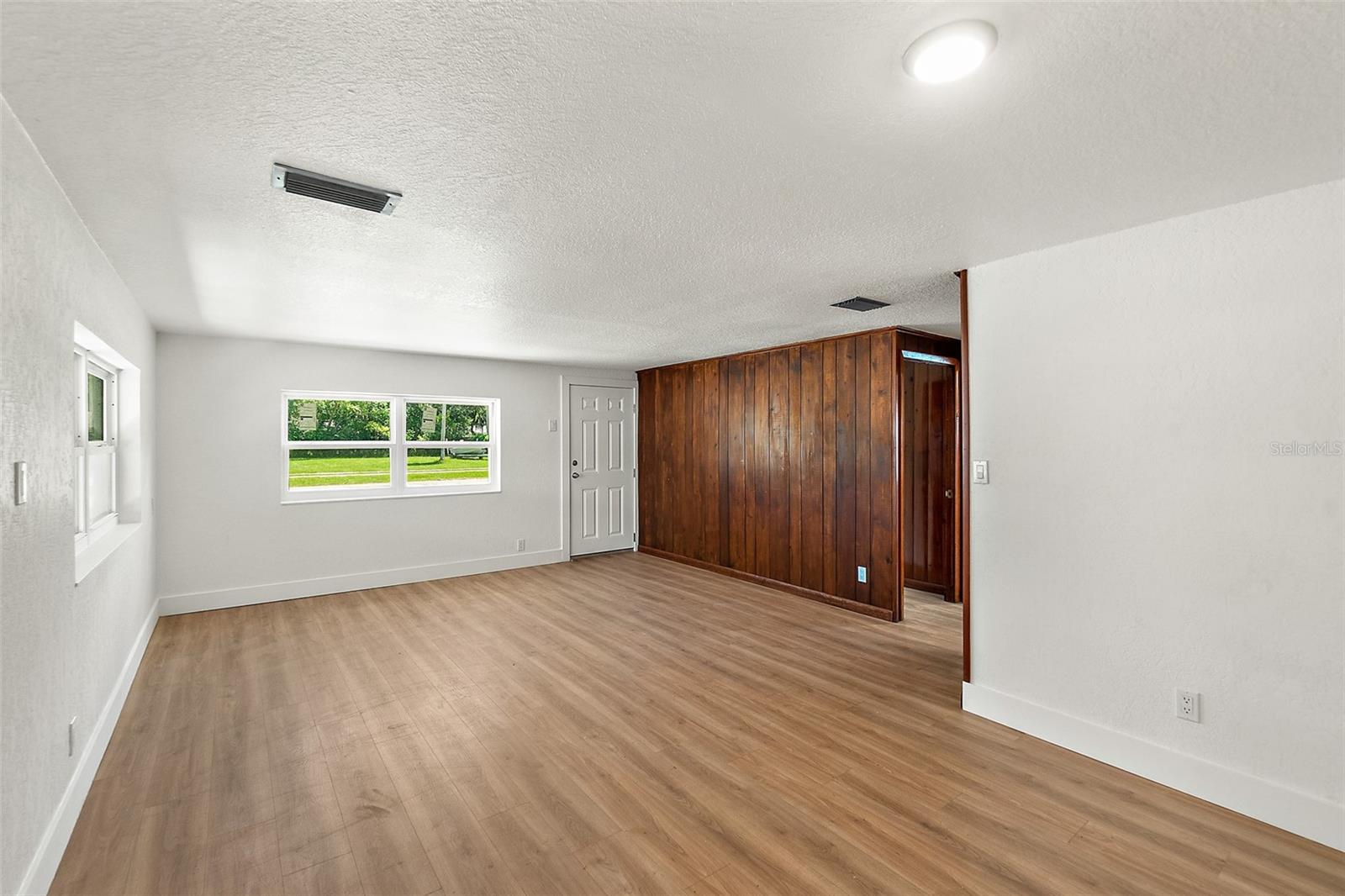 CAMARY MAUD GROVES SEC 02 - Residential