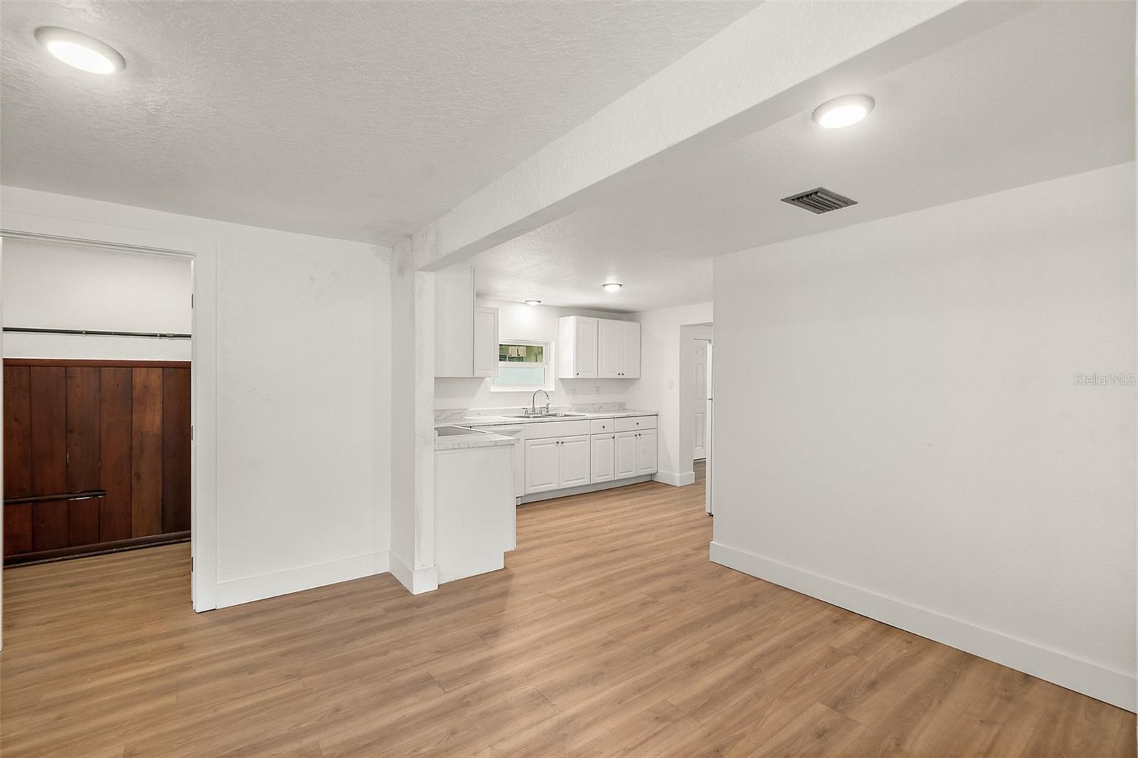 CAMARY MAUD GROVES SEC 02 - Residential