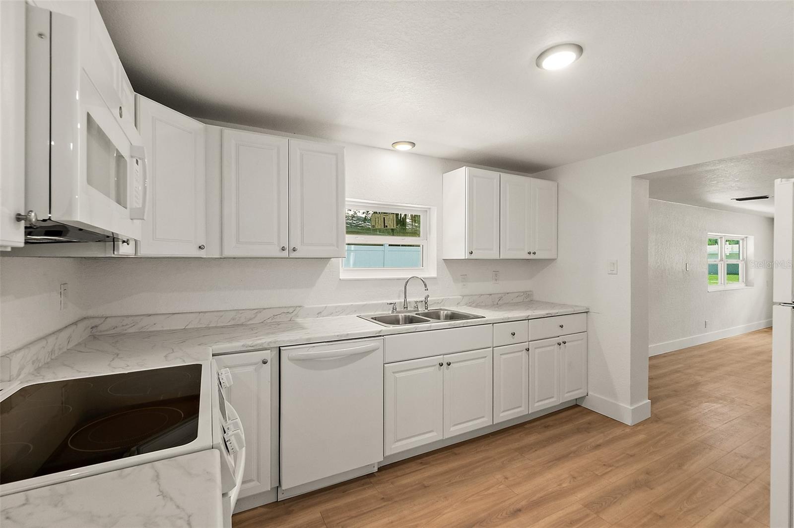 CAMARY MAUD GROVES SEC 02 - Residential