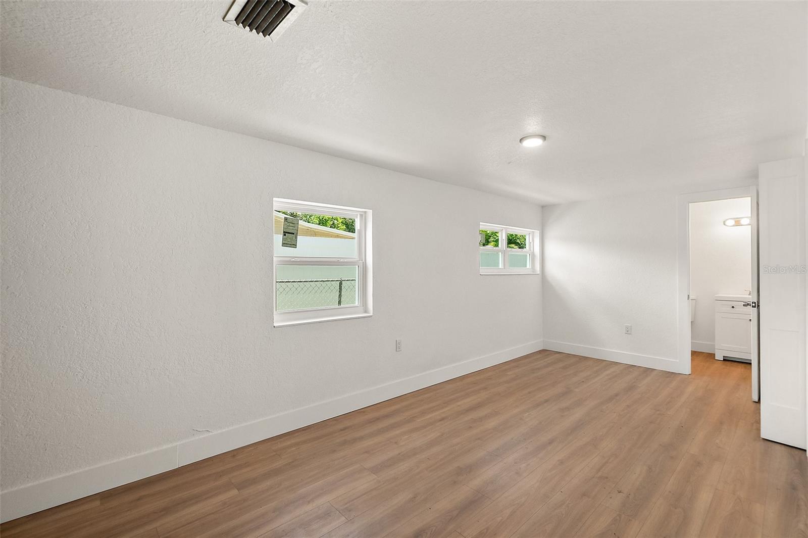 CAMARY MAUD GROVES SEC 02 - Residential