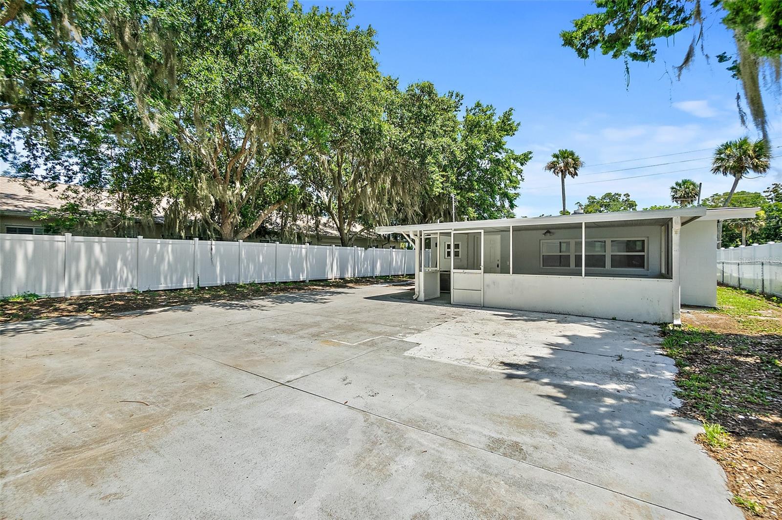 CAMARY MAUD GROVES SEC 02 - Residential