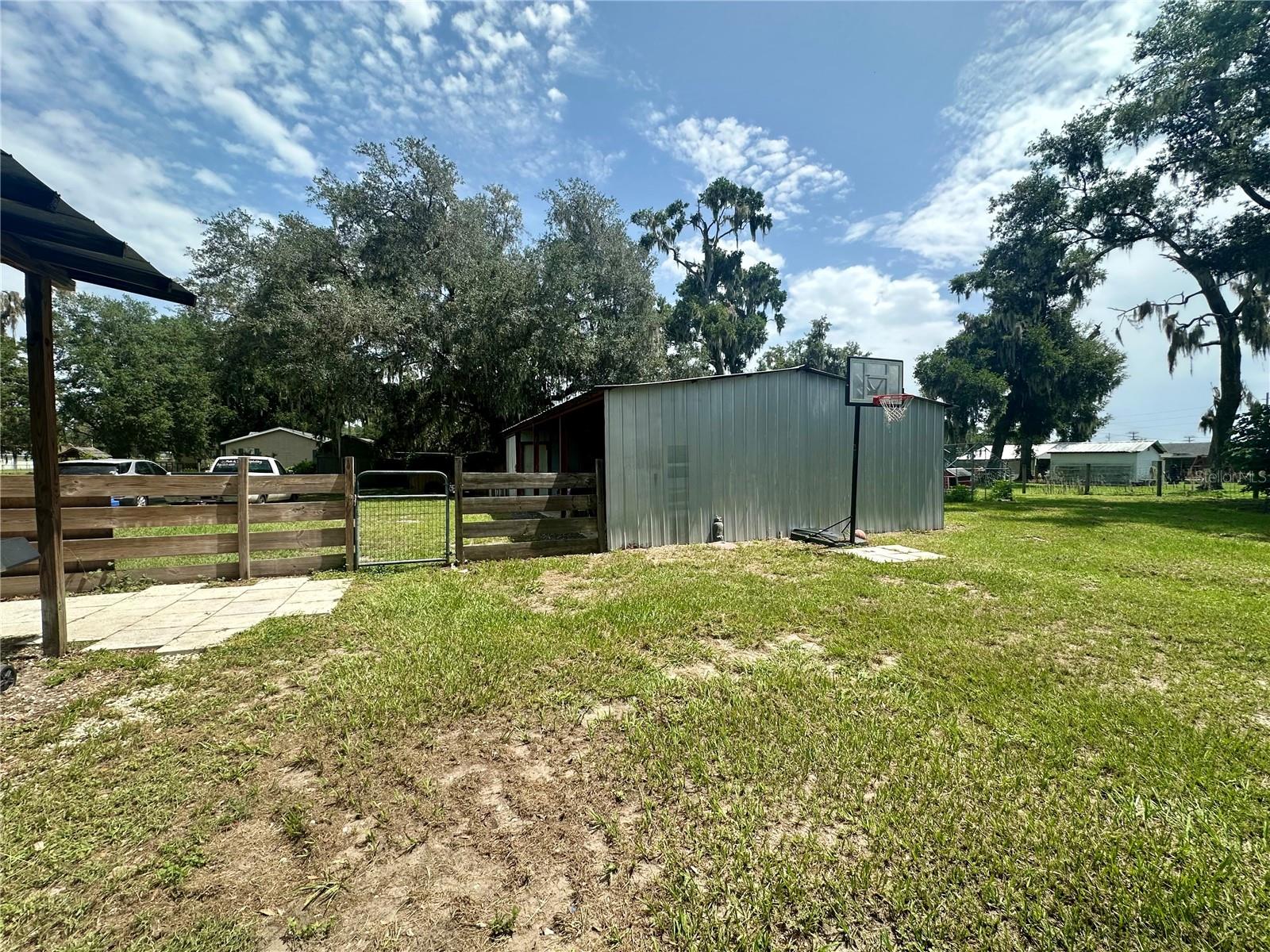 ROSSWELL ACRES - Residential