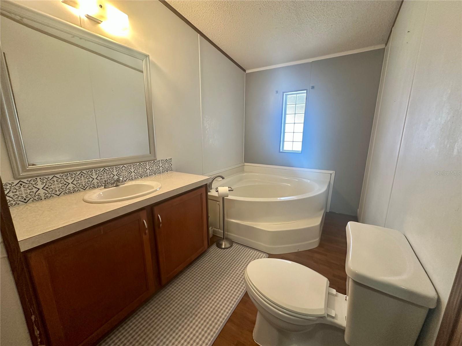ROSSWELL ACRES - Residential