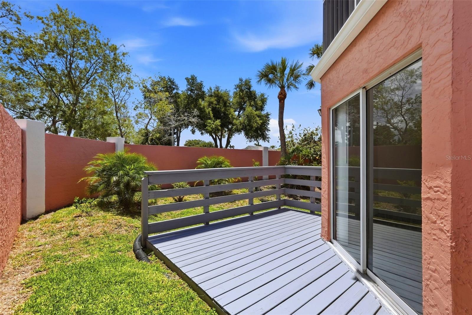 GLADES THE - Residential