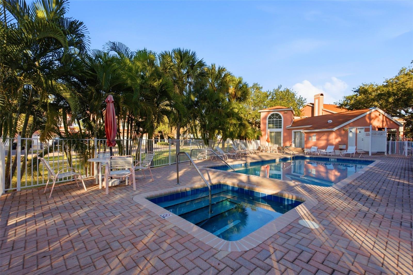 GLADES THE - Residential
