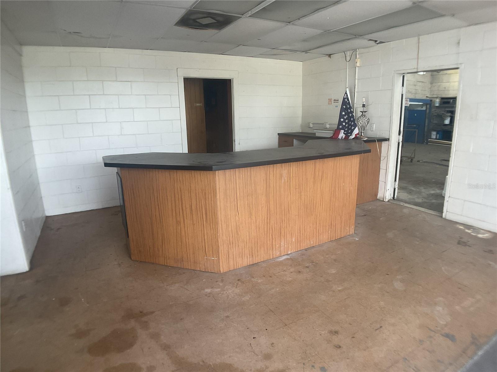 WRIGHT & GILCHRIST ADD - Commercial Sale
