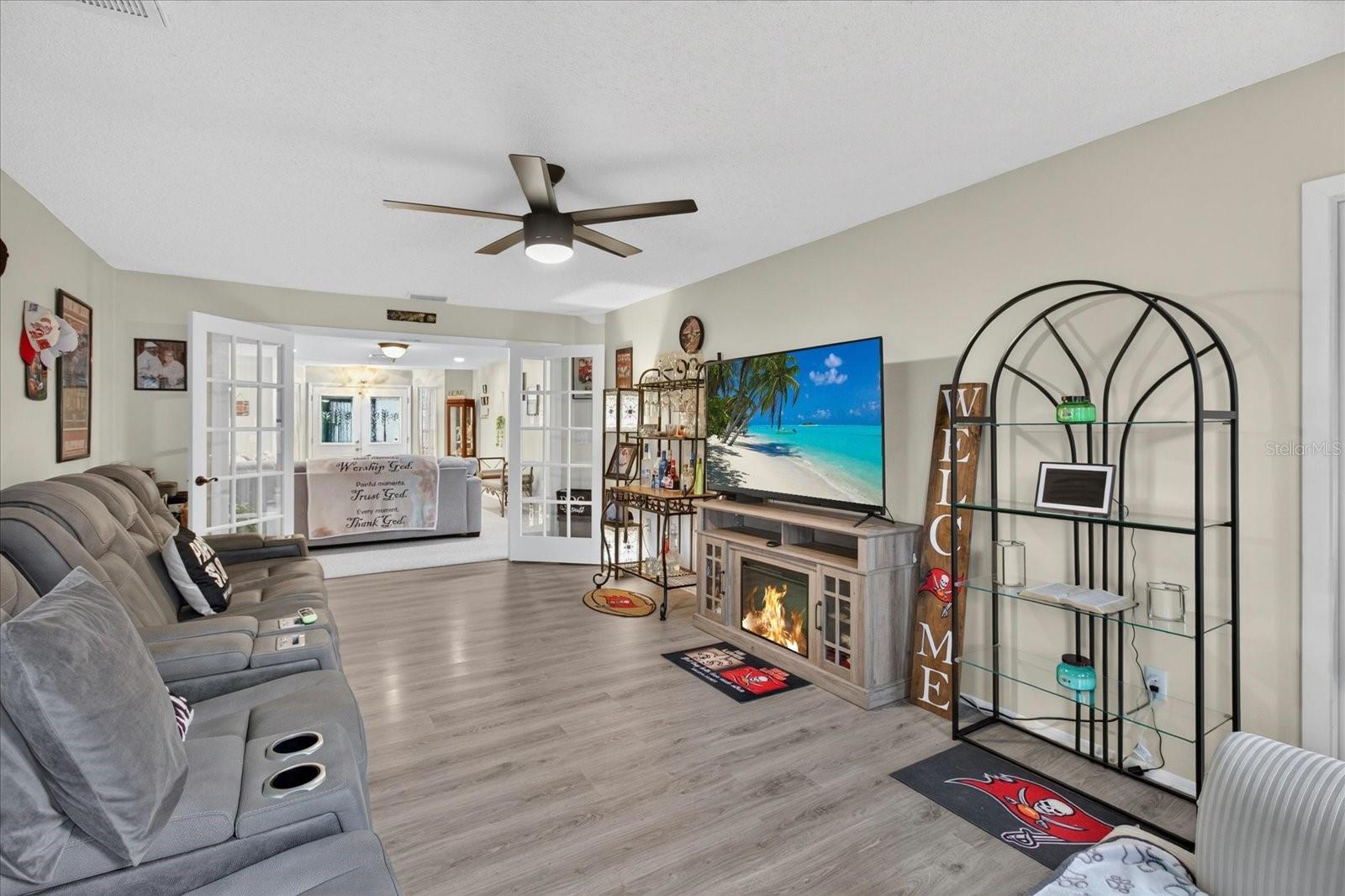 TIMBER OAKS - Residential