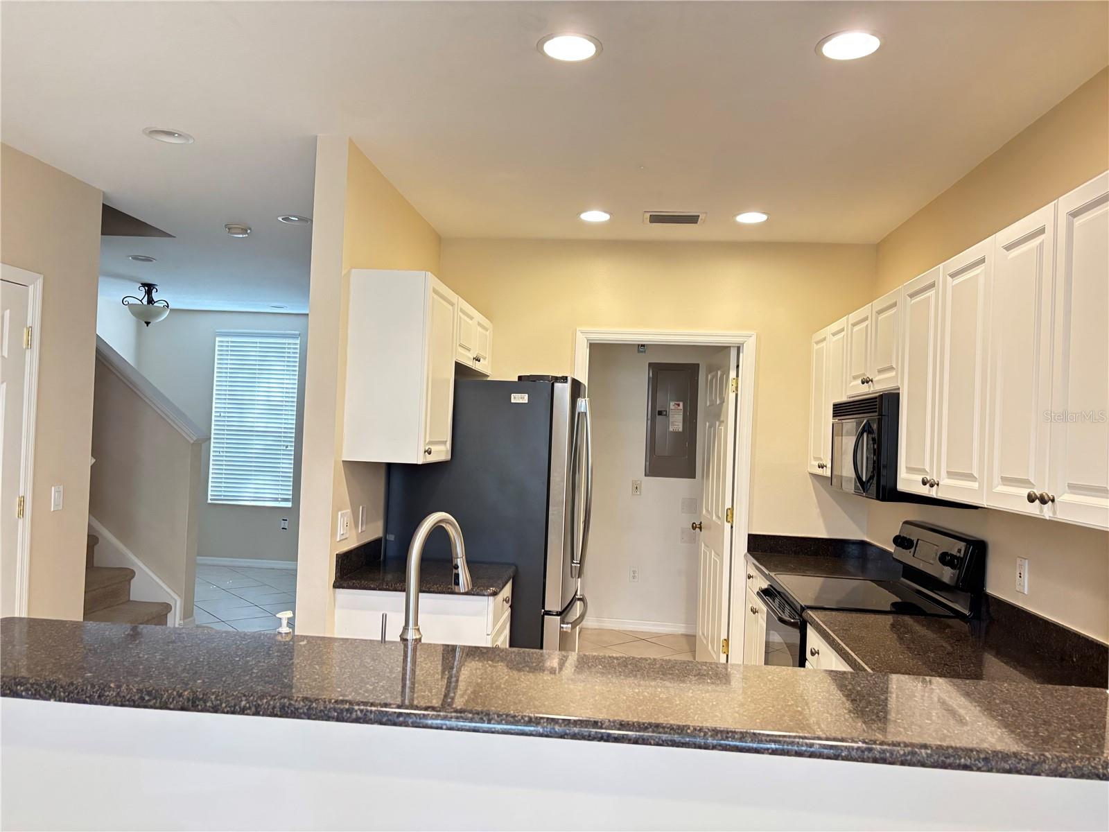HARBORAGE ON BRADEN RIVER PH II - Residential Lease