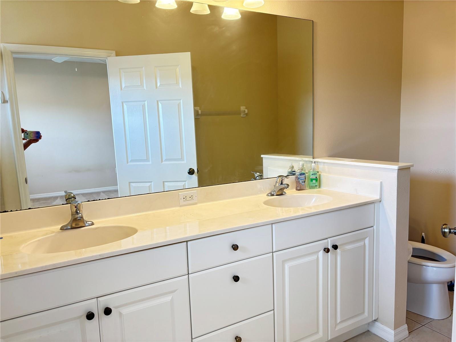 HARBORAGE ON BRADEN RIVER PH II - Residential Lease