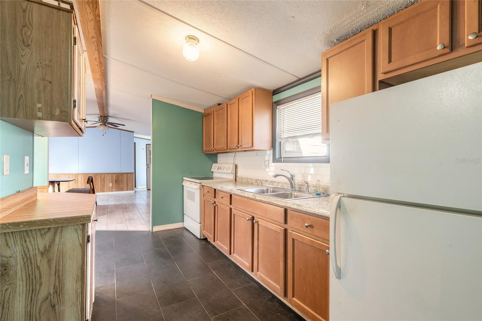 BECKMAN MOBILE HOME UNREC 216 - Residential