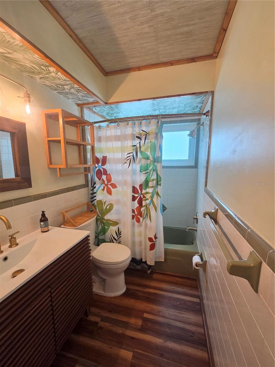 HILLSIDE PARK SUB - Residential Lease