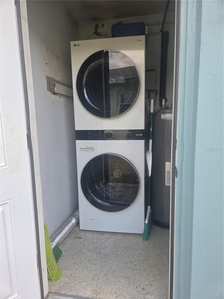 HILLSIDE PARK SUB - Residential Lease