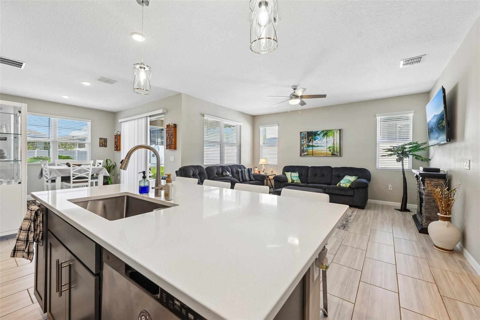 SEASONS/PK HILL - Residential