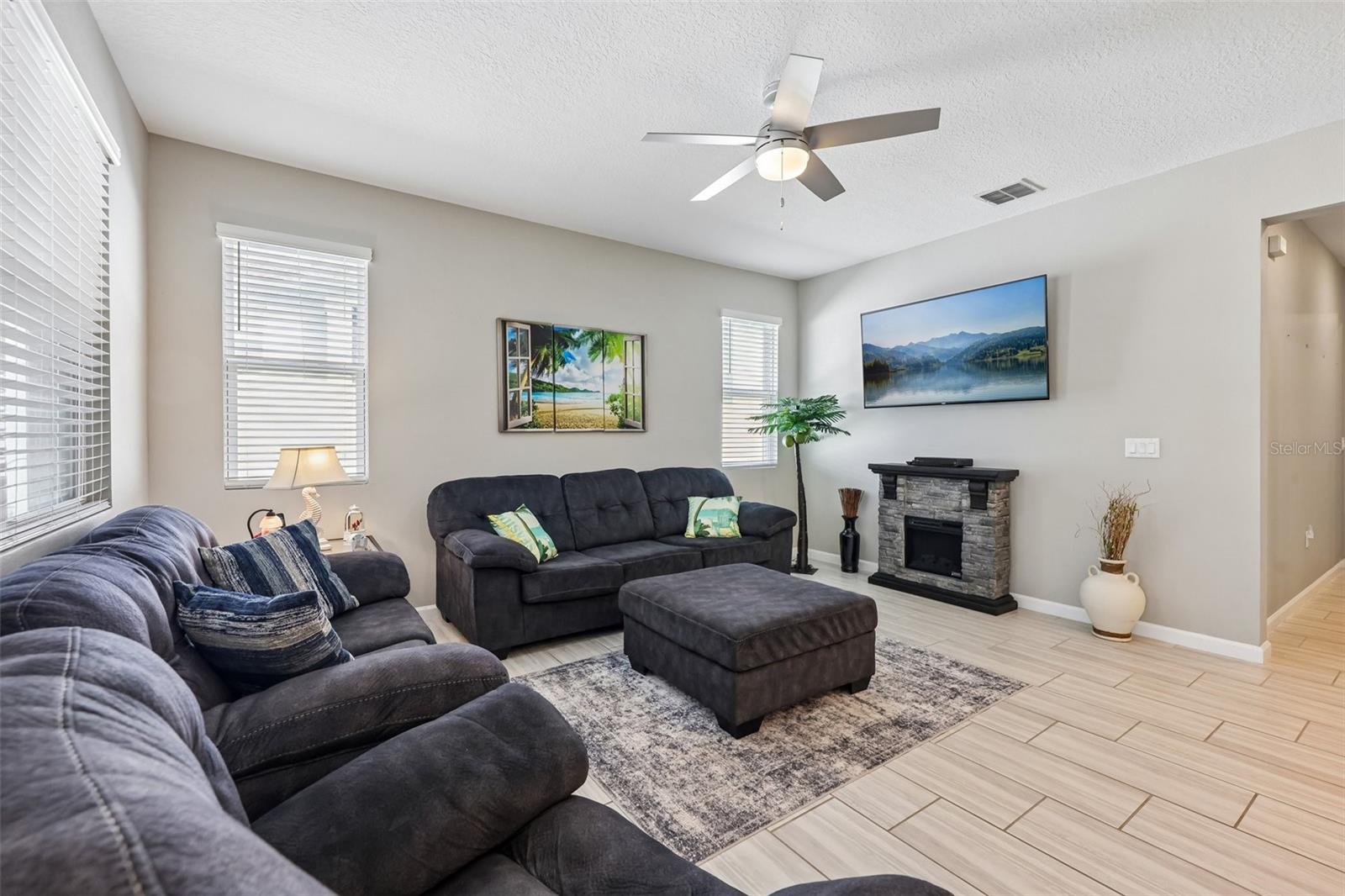 SEASONS/PK HILL - Residential