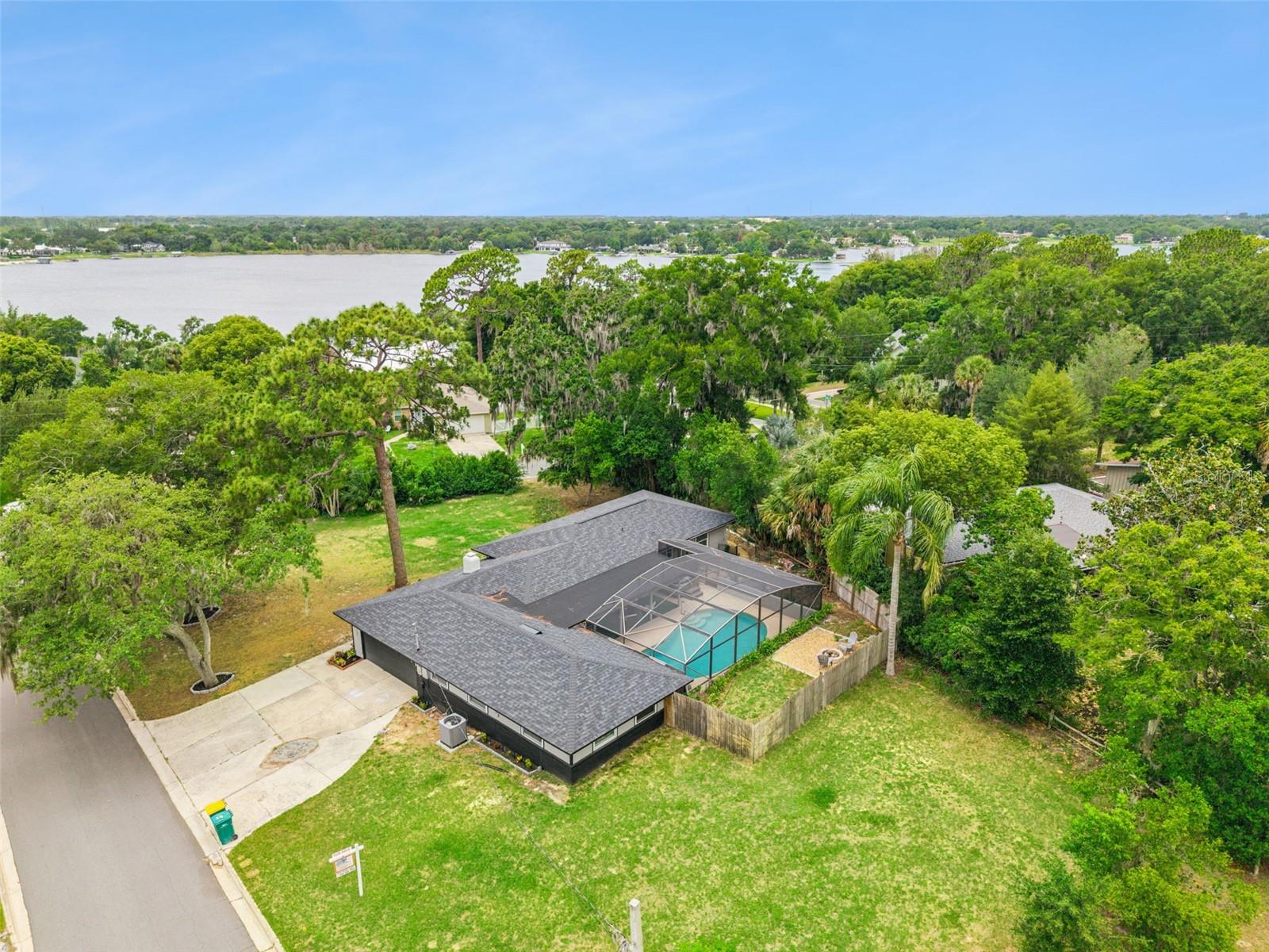 MOUNT DORA PINE CREST UNREC - Residential