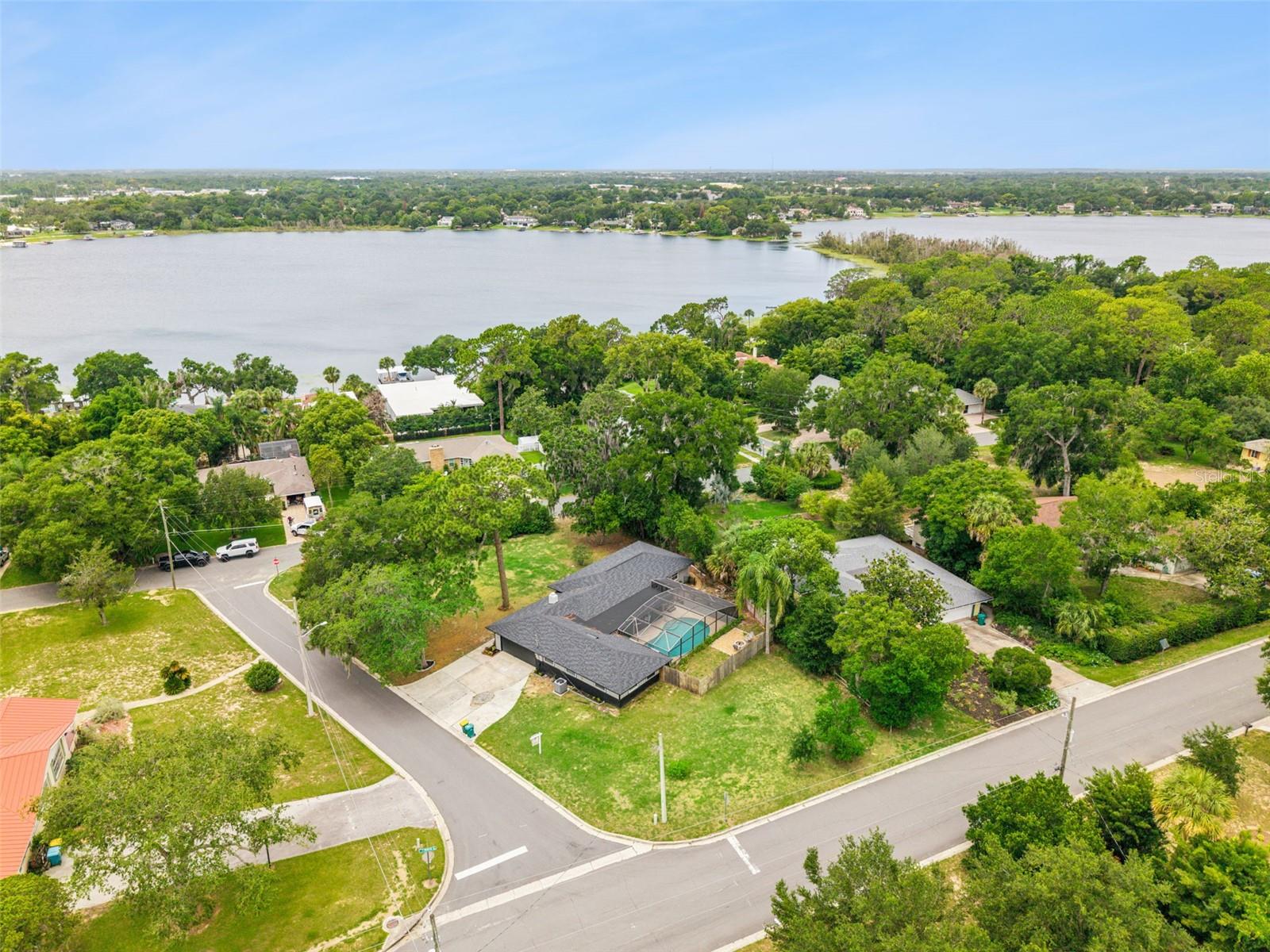 MOUNT DORA PINE CREST UNREC - Residential