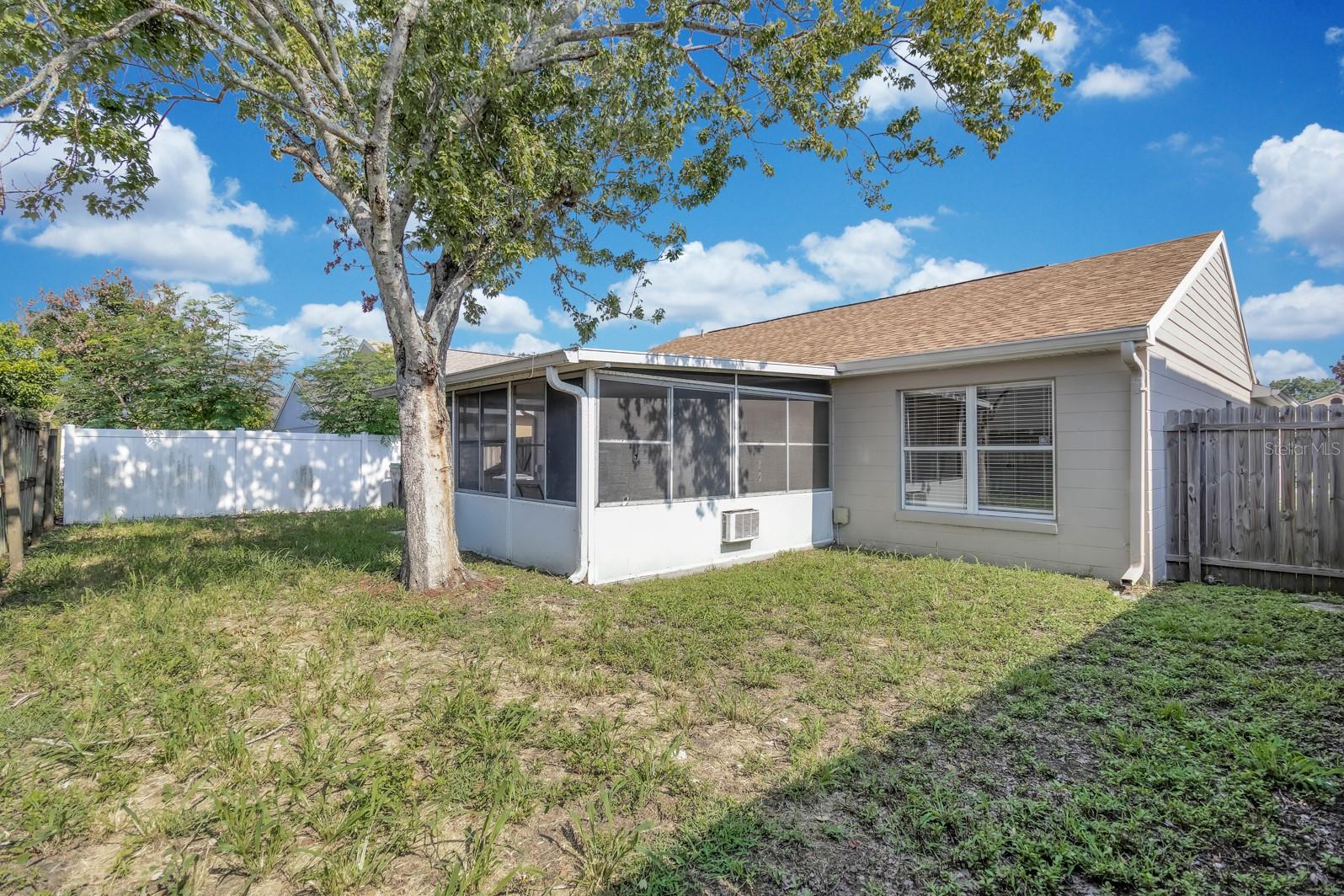 HOLDEN RIDGE - Residential