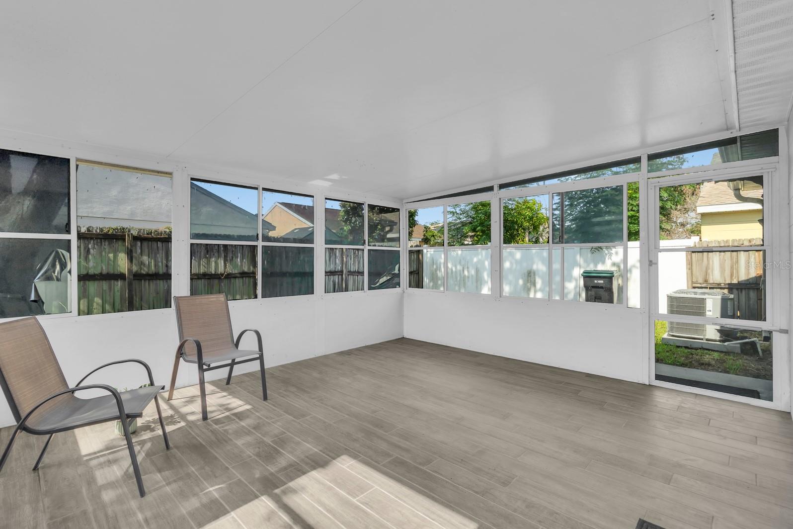 HOLDEN RIDGE - Residential