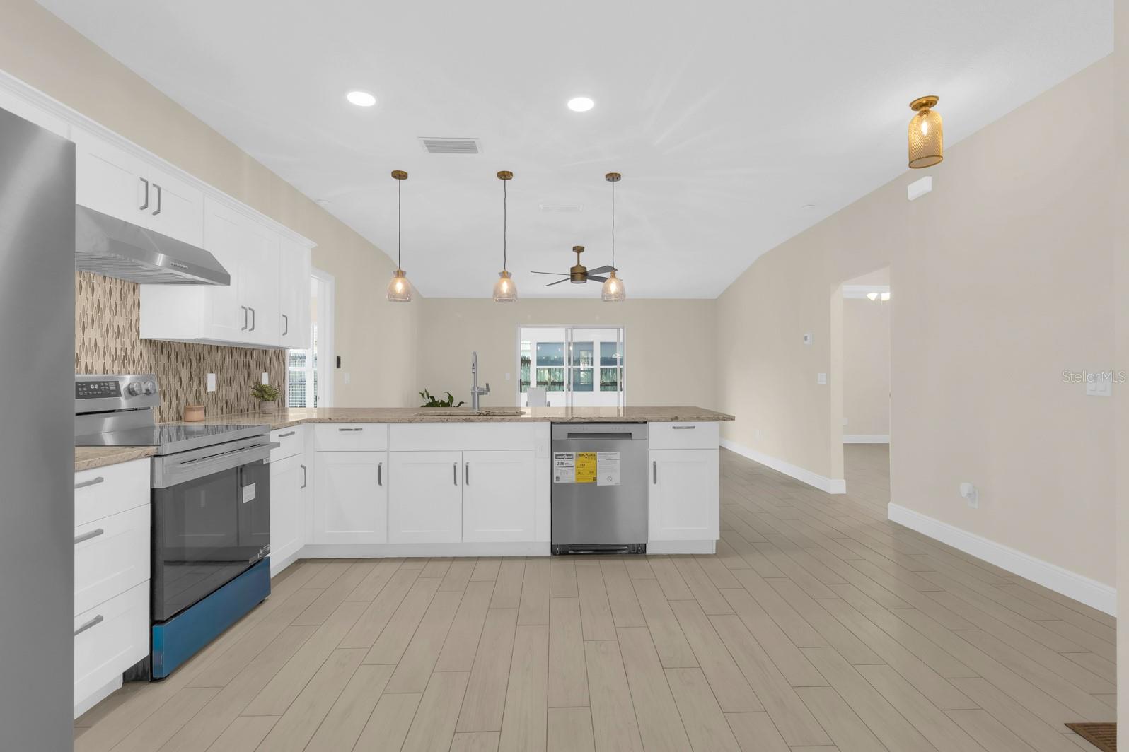 HOLDEN RIDGE - Residential