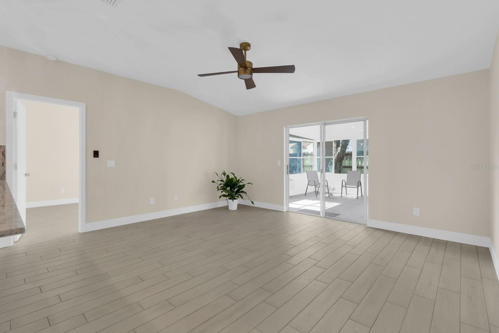 HOLDEN RIDGE - Residential