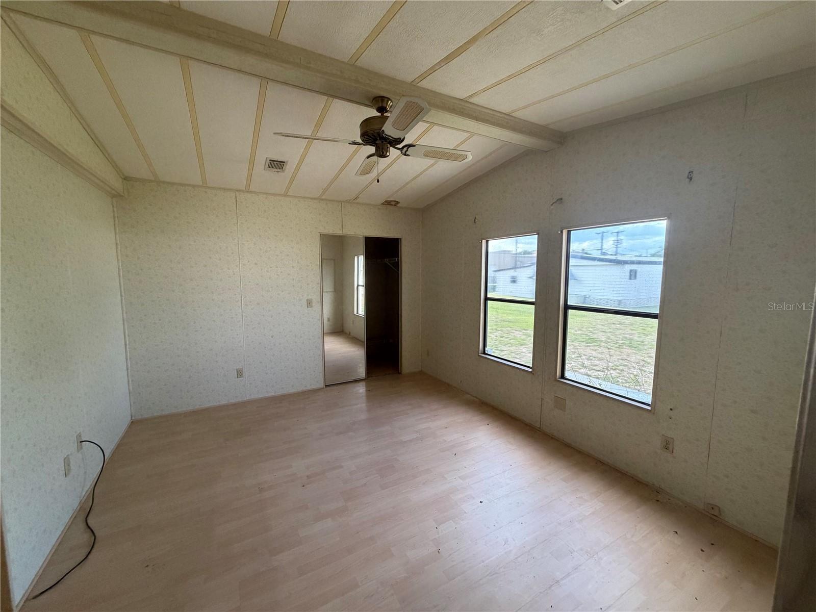 LAKESIDE HILLS ESTATES - Residential