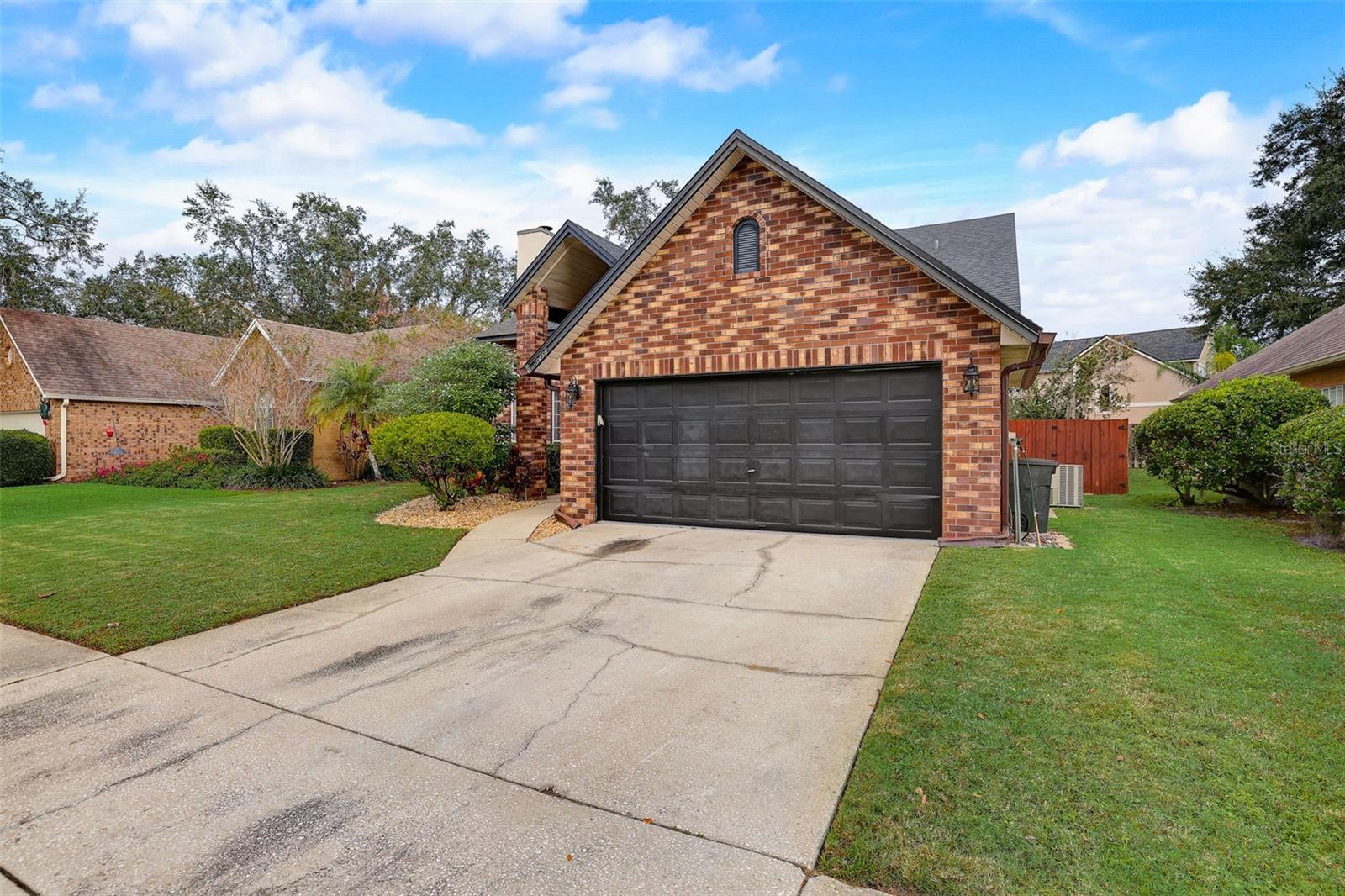 LAKES OF ALOMA - Residential