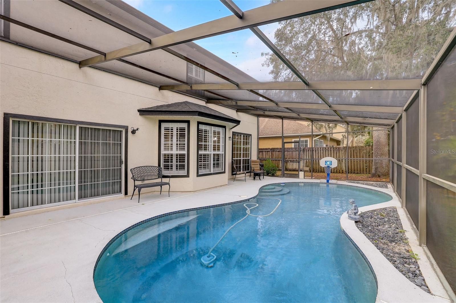 LAKES OF ALOMA - Residential