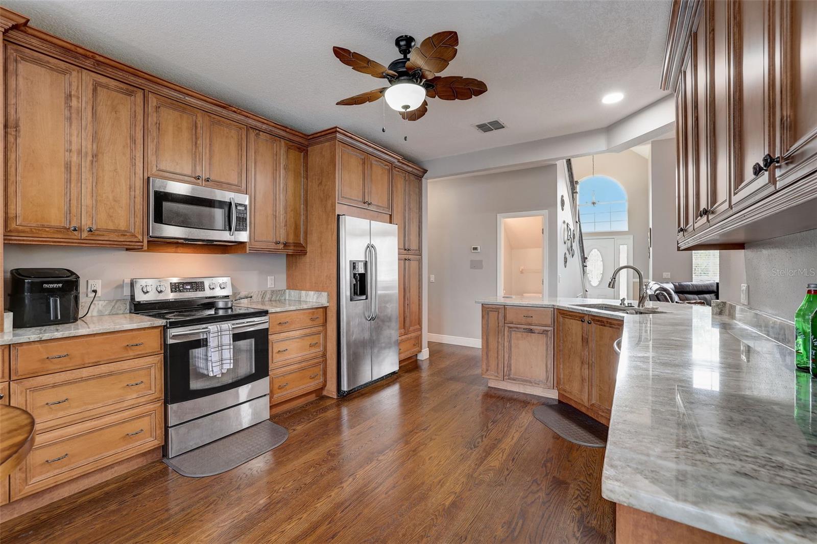 LAKES OF ALOMA - Residential
