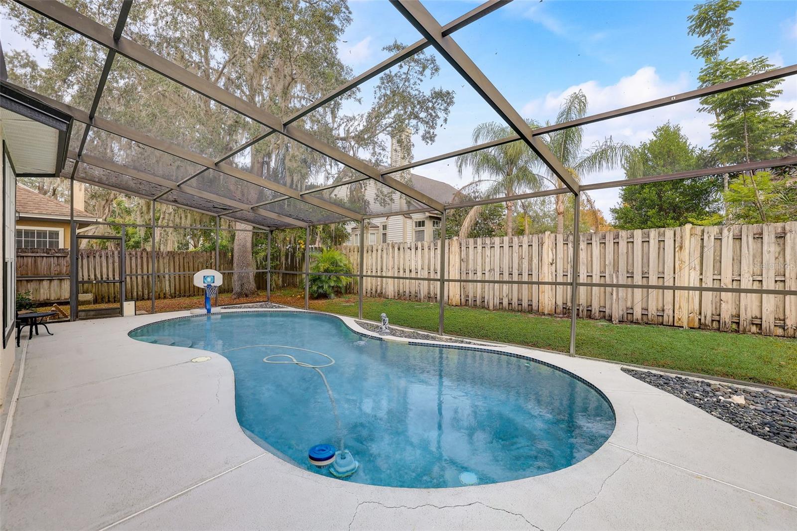LAKES OF ALOMA - Residential