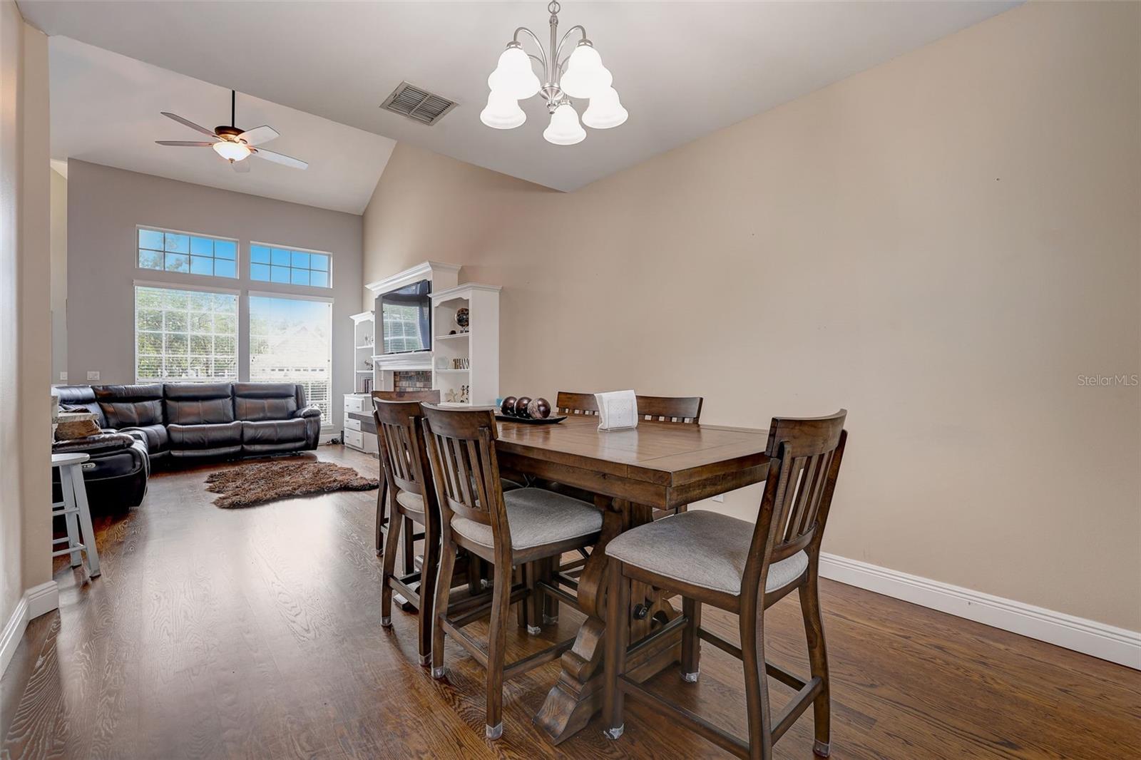 LAKES OF ALOMA - Residential
