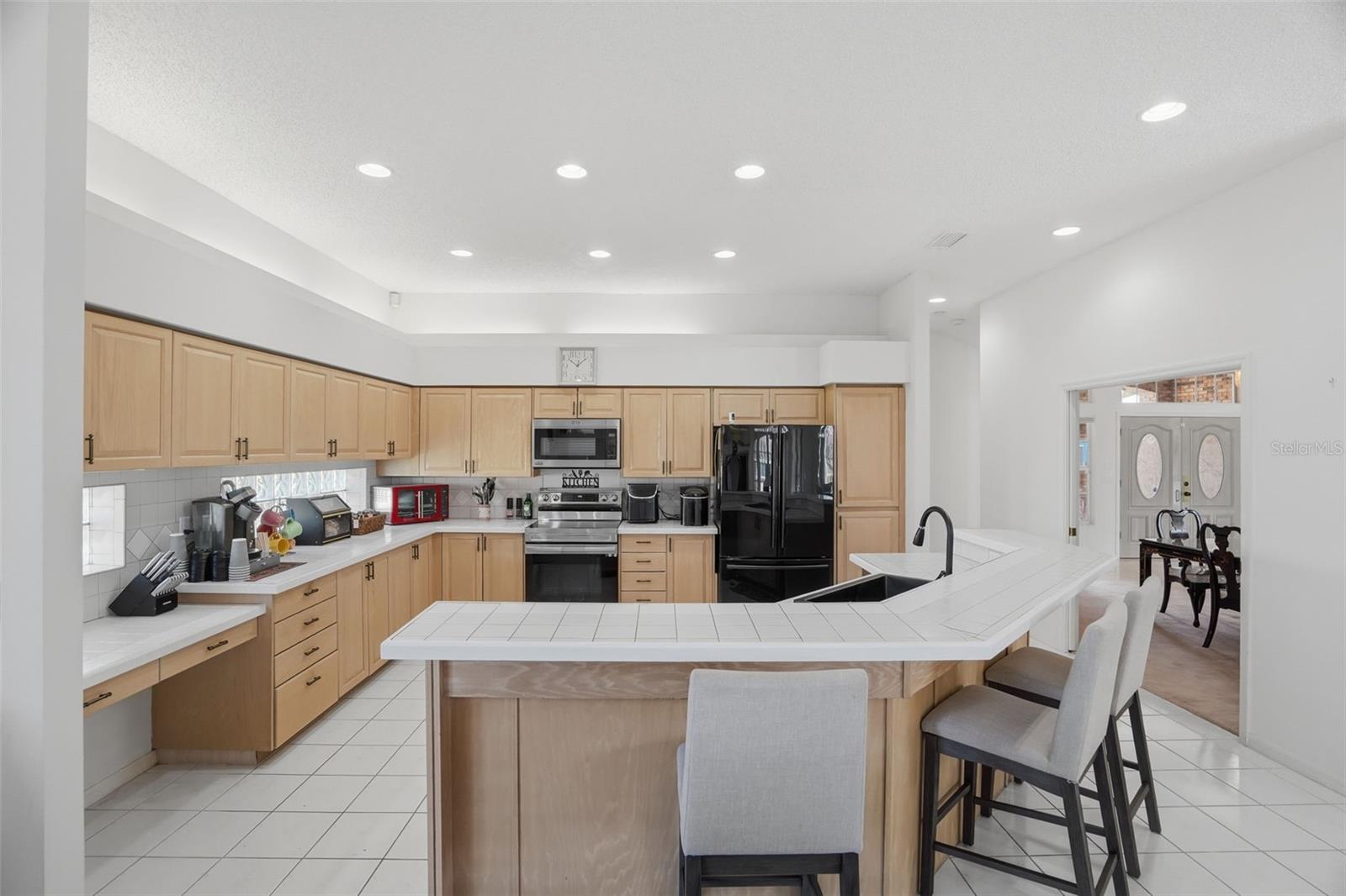 CRESCENT OAKS - Residential