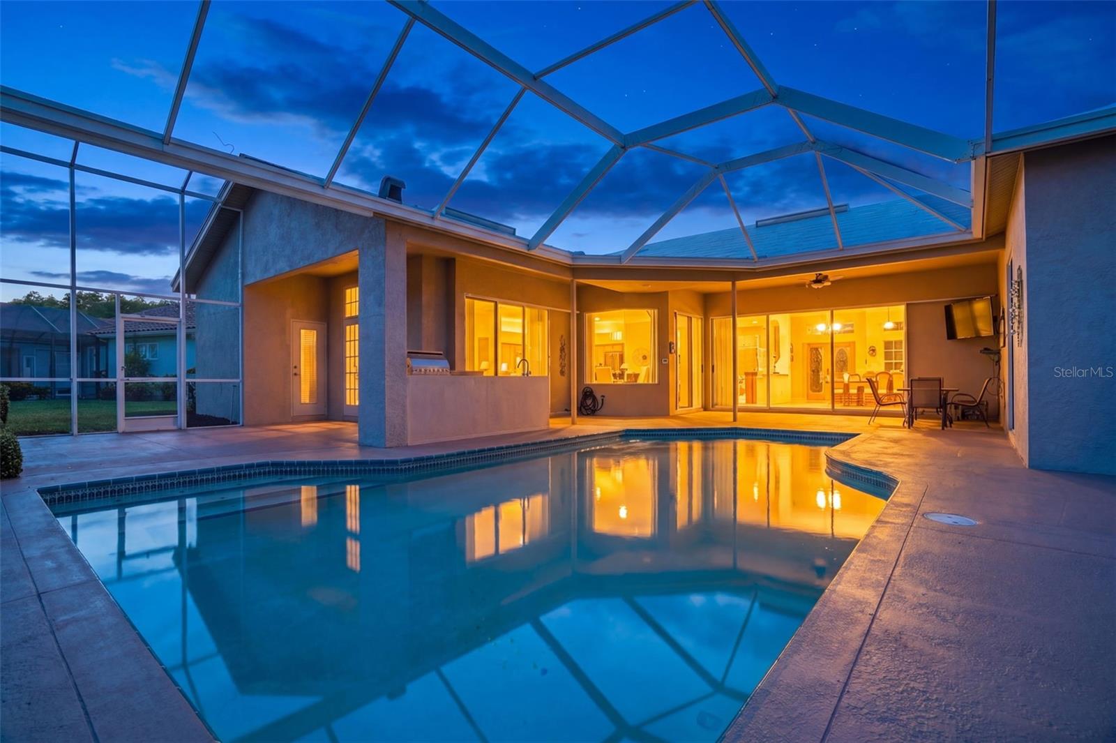 CRESCENT OAKS - Residential